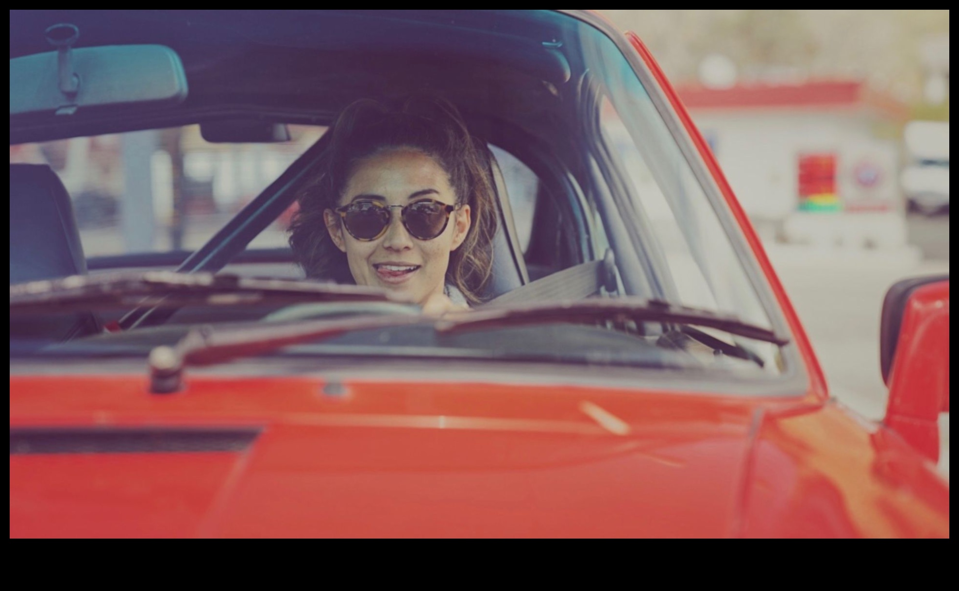 נהיגה בחלומות: מכוניות יוקרה והחתירה לשלמות הרכב