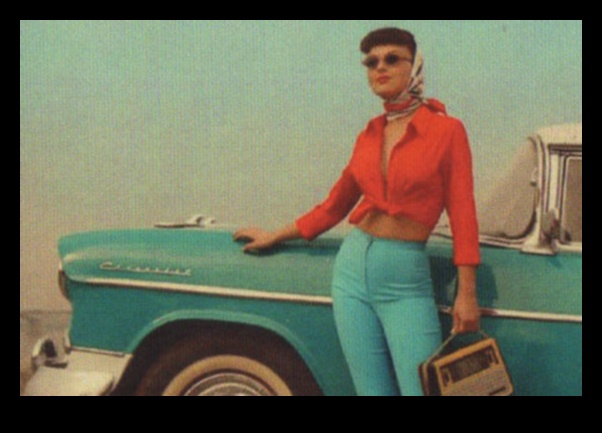 נסיעות של זכרונות: רכבי עתיקים והסיפורים שהם נושאים